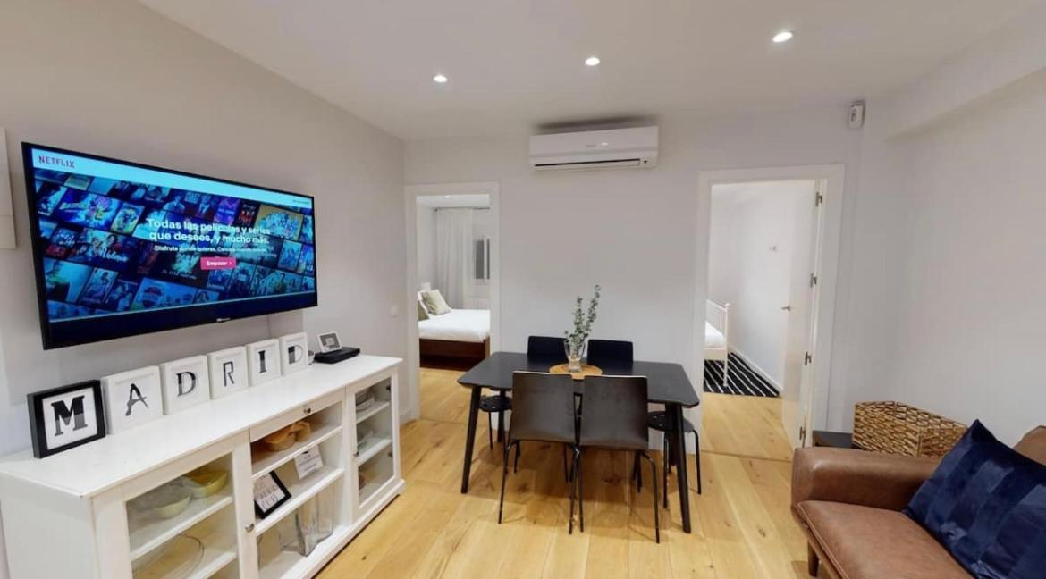 Apartmán Edsam Brown Madrid Exteriér fotografie