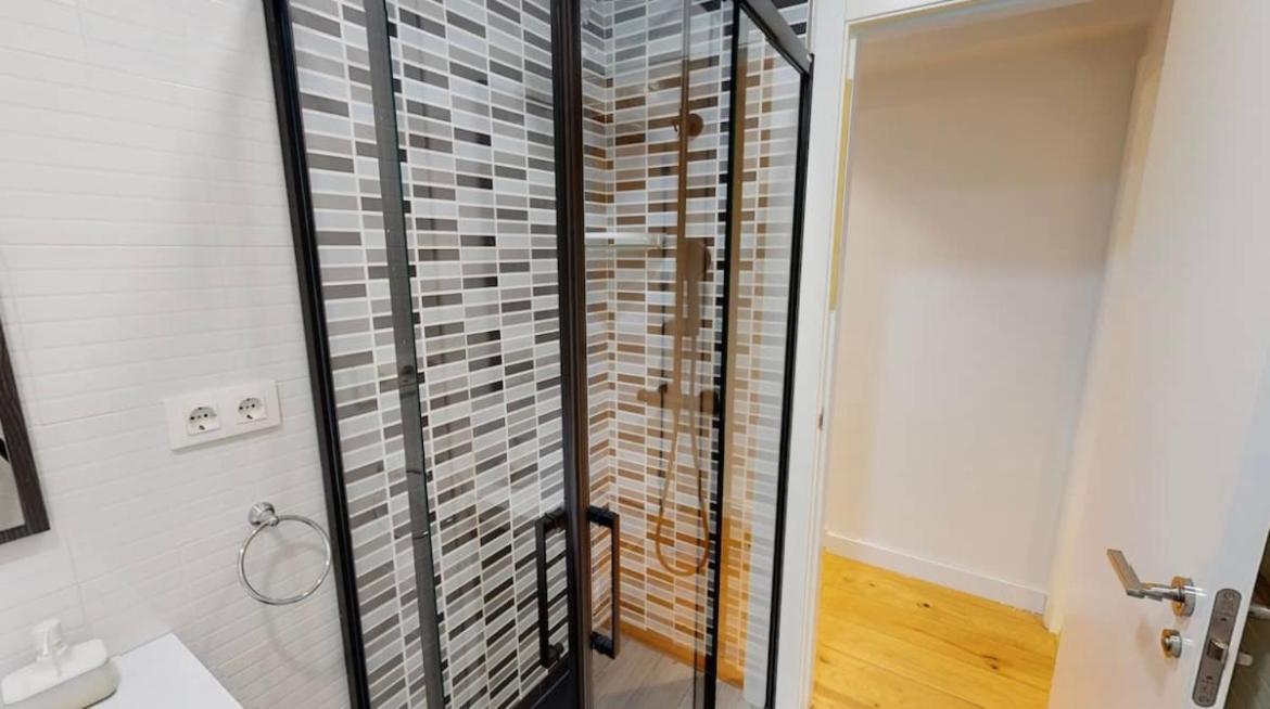 Apartmán Edsam Brown Madrid Exteriér fotografie