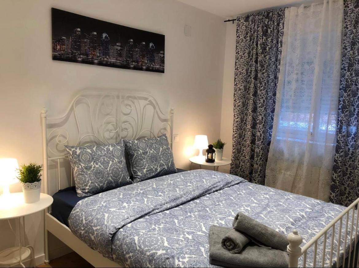 Apartmán Edsam Brown Madrid Exteriér fotografie